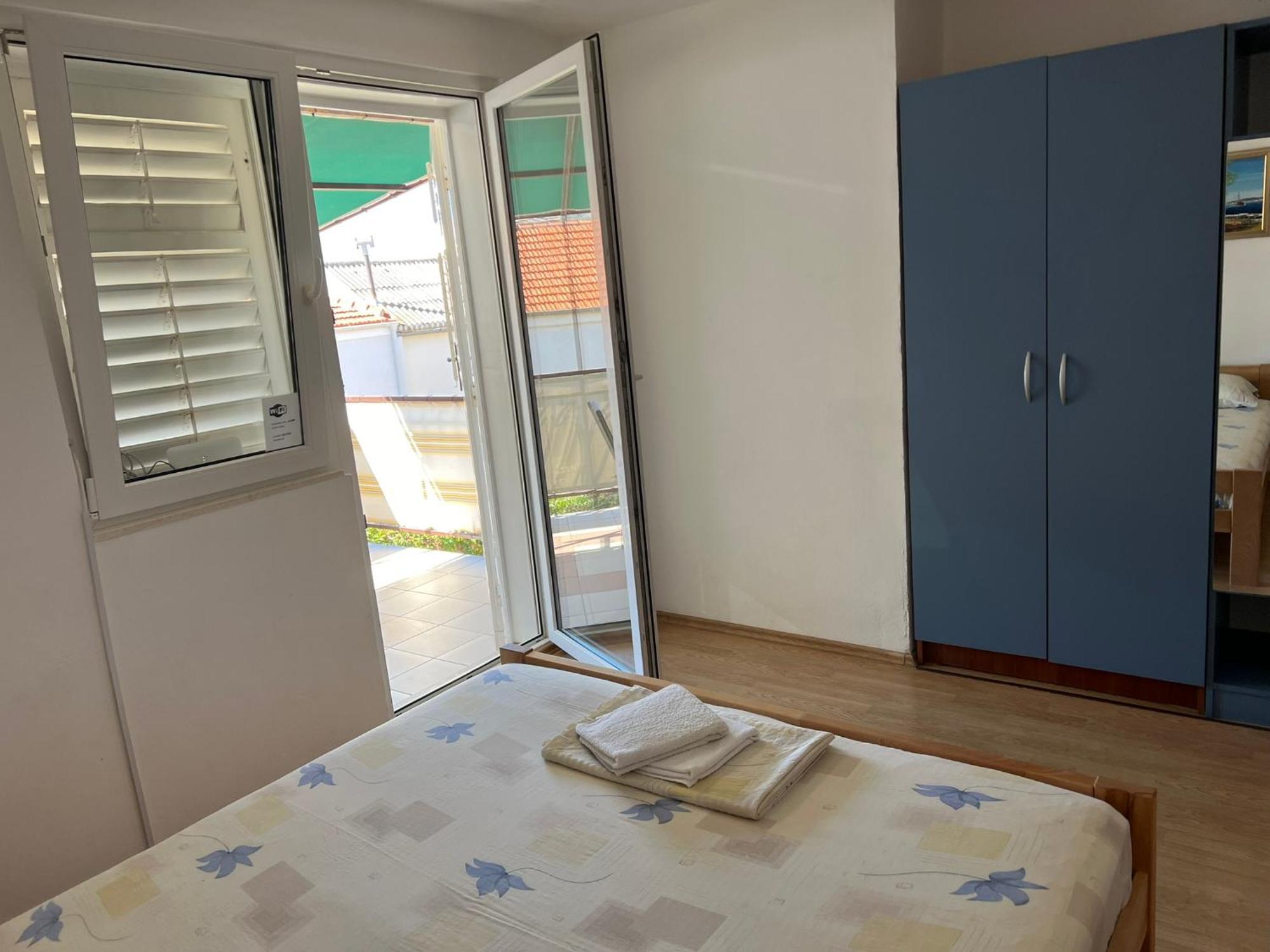 Apartments Jita Примоштен Экстерьер фото