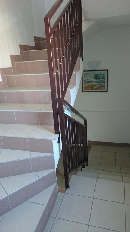 Apartments Jita Примоштен Экстерьер фото